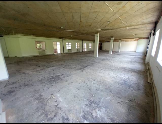 712M² OFFICE TO LET IN BRYANSTON